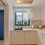 Appartement Elegant Semi-detached With Sea Views In