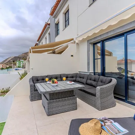 Elegant Semi-detached With Sea Views In * Costa Adeje (Tenerife)