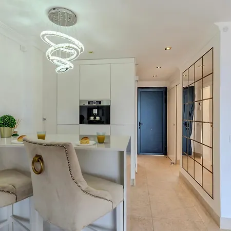 Elegant Semi-detached With Sea Views In Costa Adeje (Tenerife)