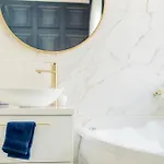 Apartamento Elegant Semi-detached With Sea Views In *