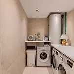 Apartamento Elegant Semi-detached With Sea Views In