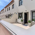 Elegant Semi-detached With Sea Views In Lägenhet Costa Adeje (Tenerife)