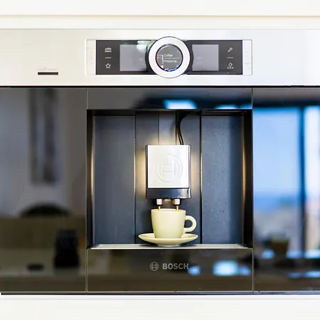 Charming Semi- Detached In Mirador Del Duque *