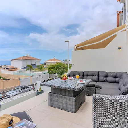 Апартаменты Charming Semi- Detached In Mirador Del Duque *