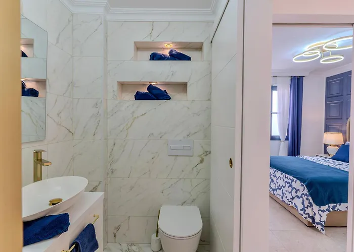 Elegant Semi-detached With Sea Views In * أذيخي