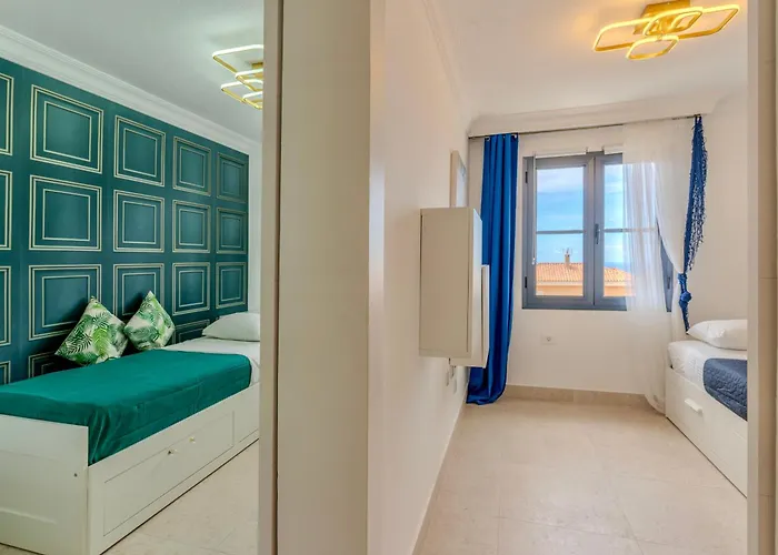 Charming Semi- Detached In Mirador Del Duque Appartamento *