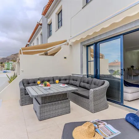 Elegant Semi-detached With Sea Views In